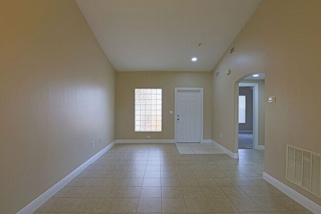 Building Photo - 4175 Castilla Circle