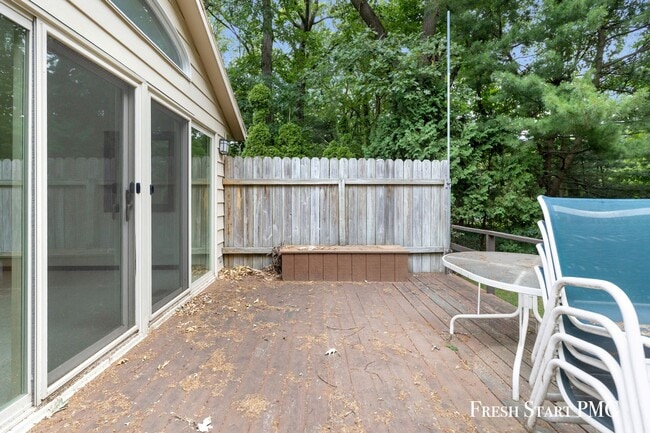 Building Photo - Charming 3-Bedroom Home in Walker – Conven...