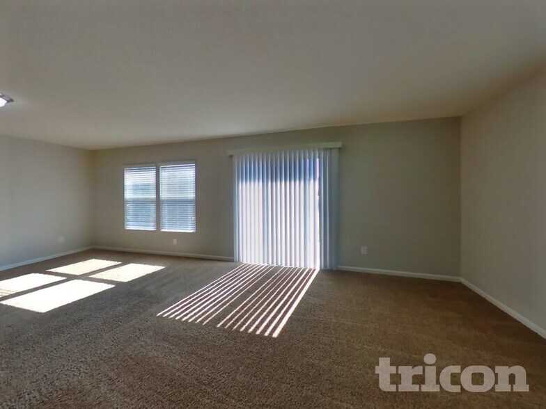 Building Photo - 464 Harley Dr