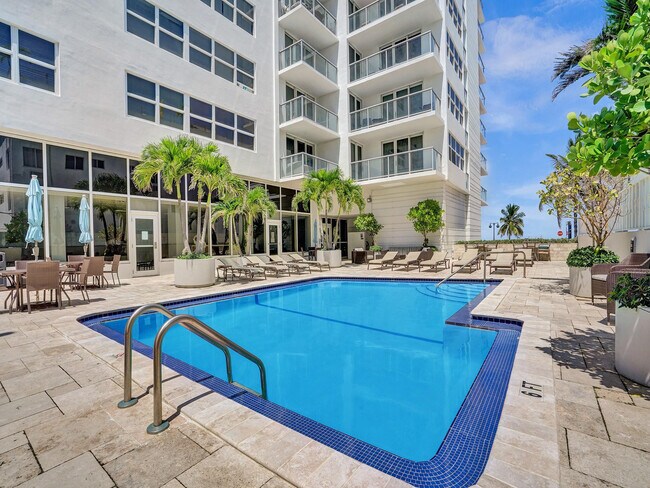 Building Photo - 209 N Fort Lauderdale Beach Blvd
