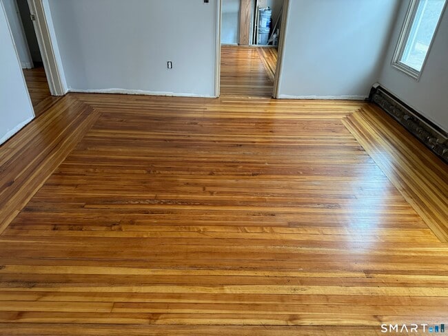 Building Photo - 34 Center St