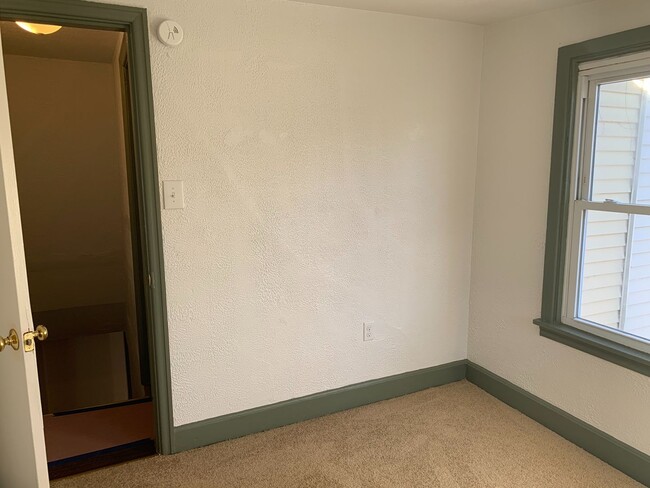 Building Photo - MOVE IN SPECIAL! 2 Bedroom Home in Carlisle