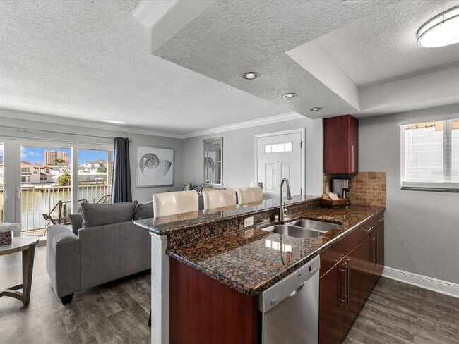 Building Photo - 185 Brightwater Dr