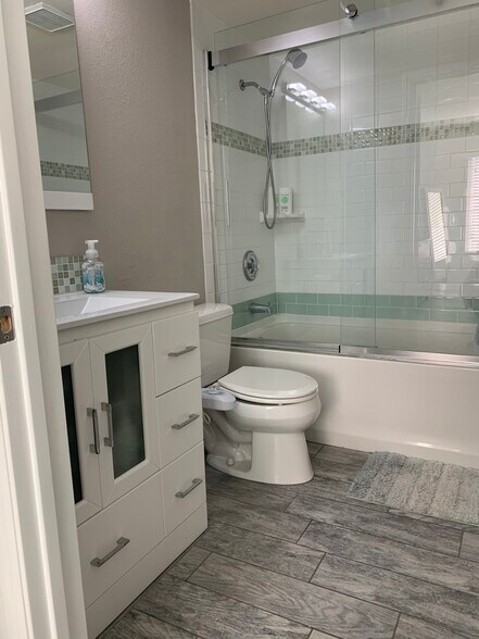 Building Photo - 122 Mangano Cir