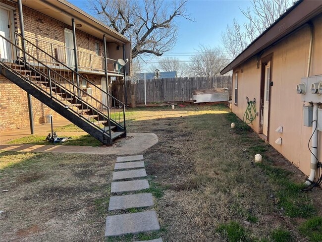 Primary Photo - 312 N Caddo St