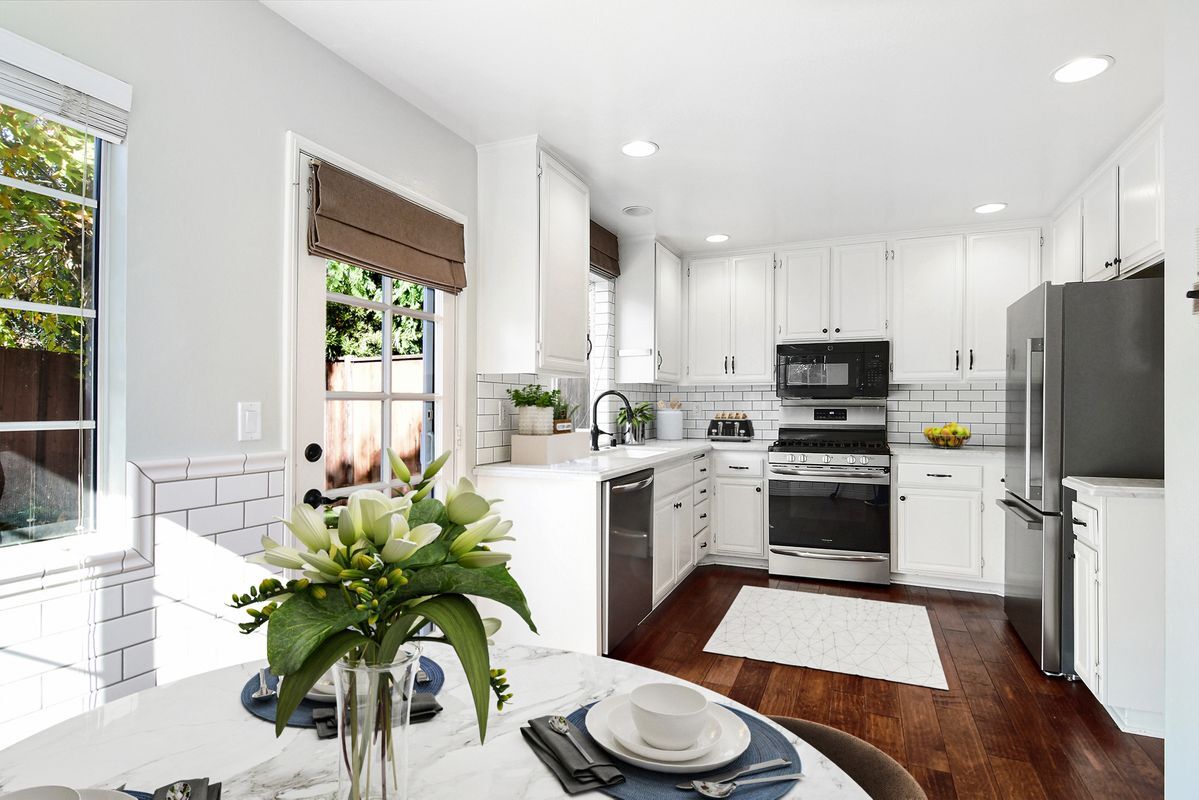 Building Photo - 4325 Oak Glen St