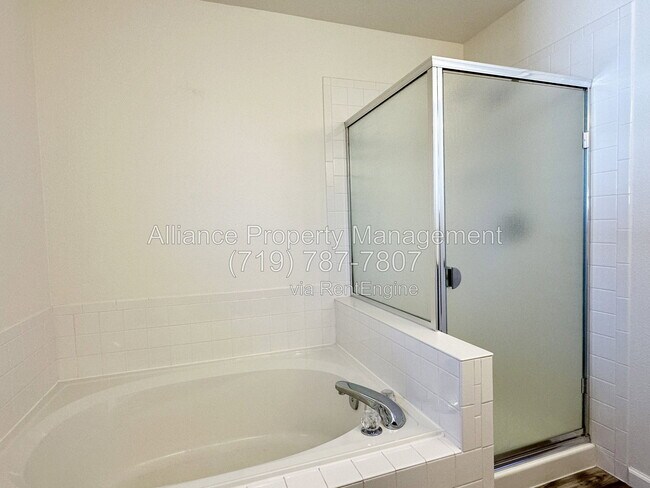 Building Photo - 965 Piros Dr