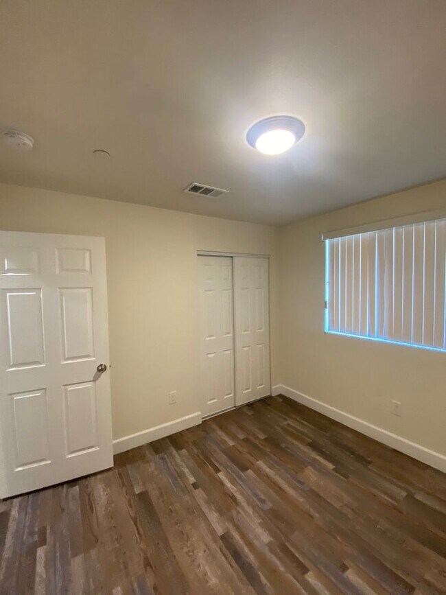 Building Photo - 23(1456,1458)