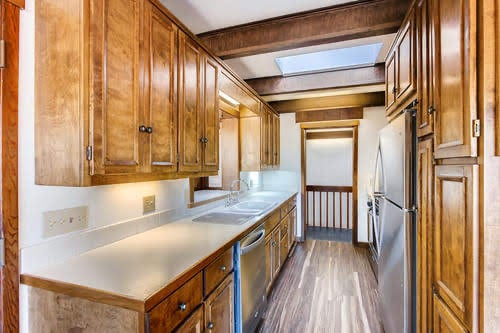 Building Photo - 650 Freeland Ct