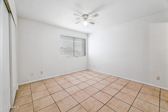 Building Photo - 10802 N 16th Ave