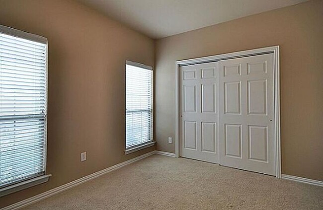 Building Photo - 5809 Antique Rose Trail