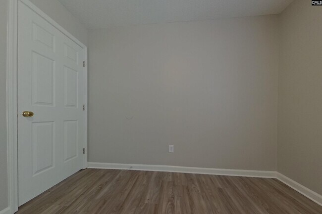 Building Photo - 1306 May Oak Cir