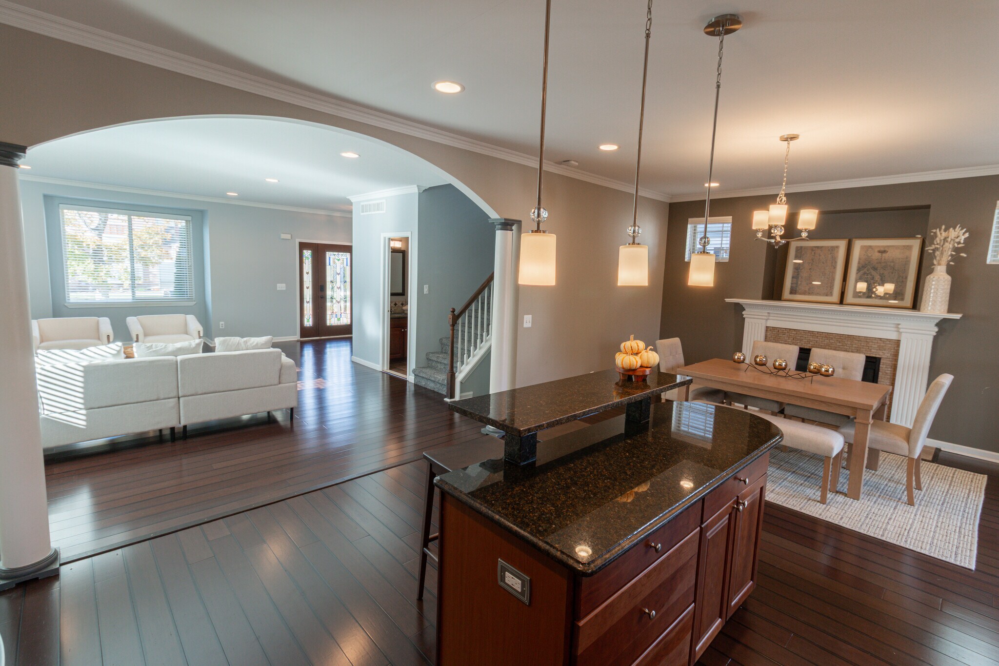 Building Photo - 3334 Cummings Ave