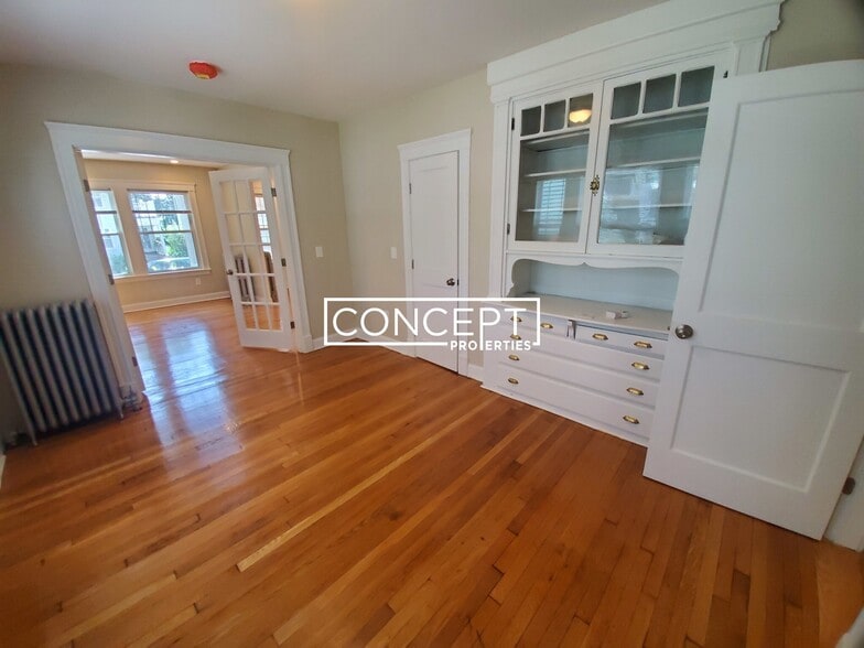 Building Photo - 21 Moraine St