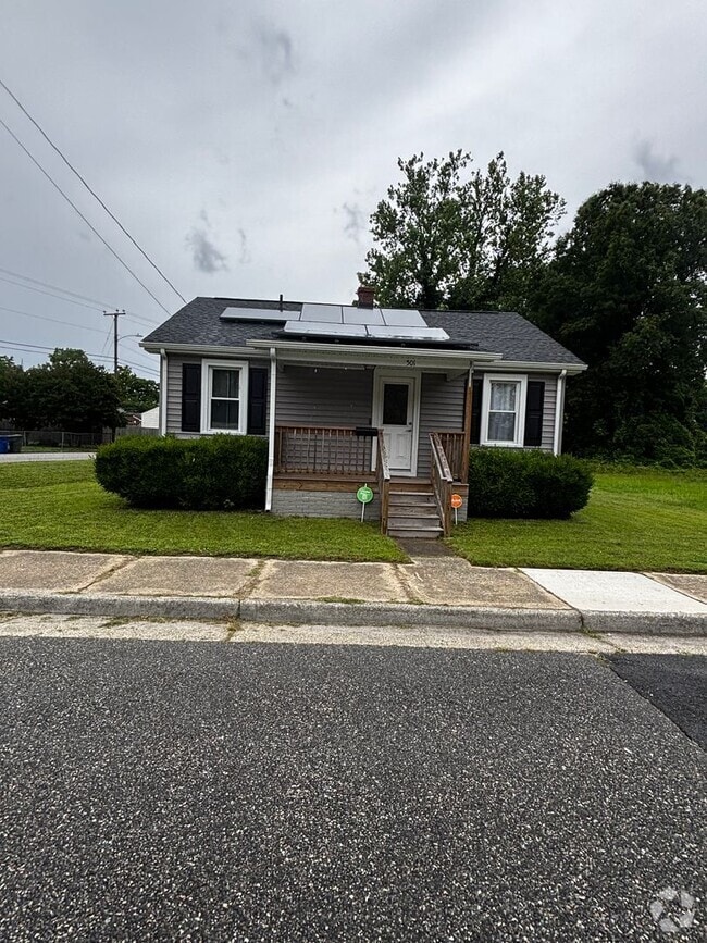 Building Photo - 2 Bedroom 1 Bathroom Single family Ranch l...