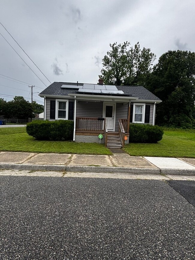 Primary Photo - 2 Bedroom 1 Bathroom Single family Ranch l...