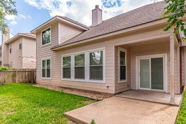 Building Photo - 2208 Portwood Bend Cove