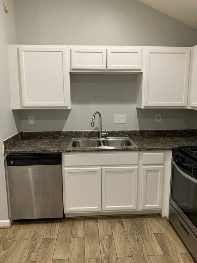 Building Photo - 3610 Mattingham Dr