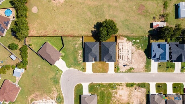 Building Photo - 2115 Blackhawk Lp