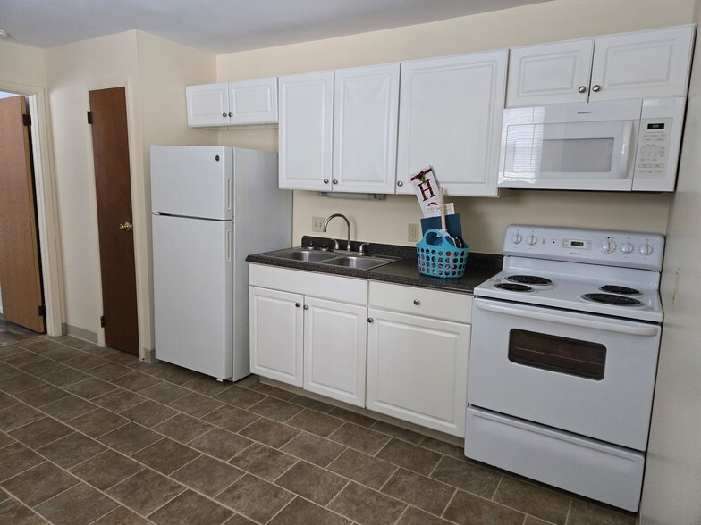 Interior Photo - Sheridan Park and Holiday Manor