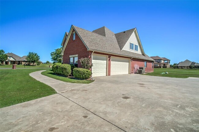 Building Photo - 22525 Lindy Terrace