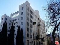 Building Photo - 570 N Rossmore Ave