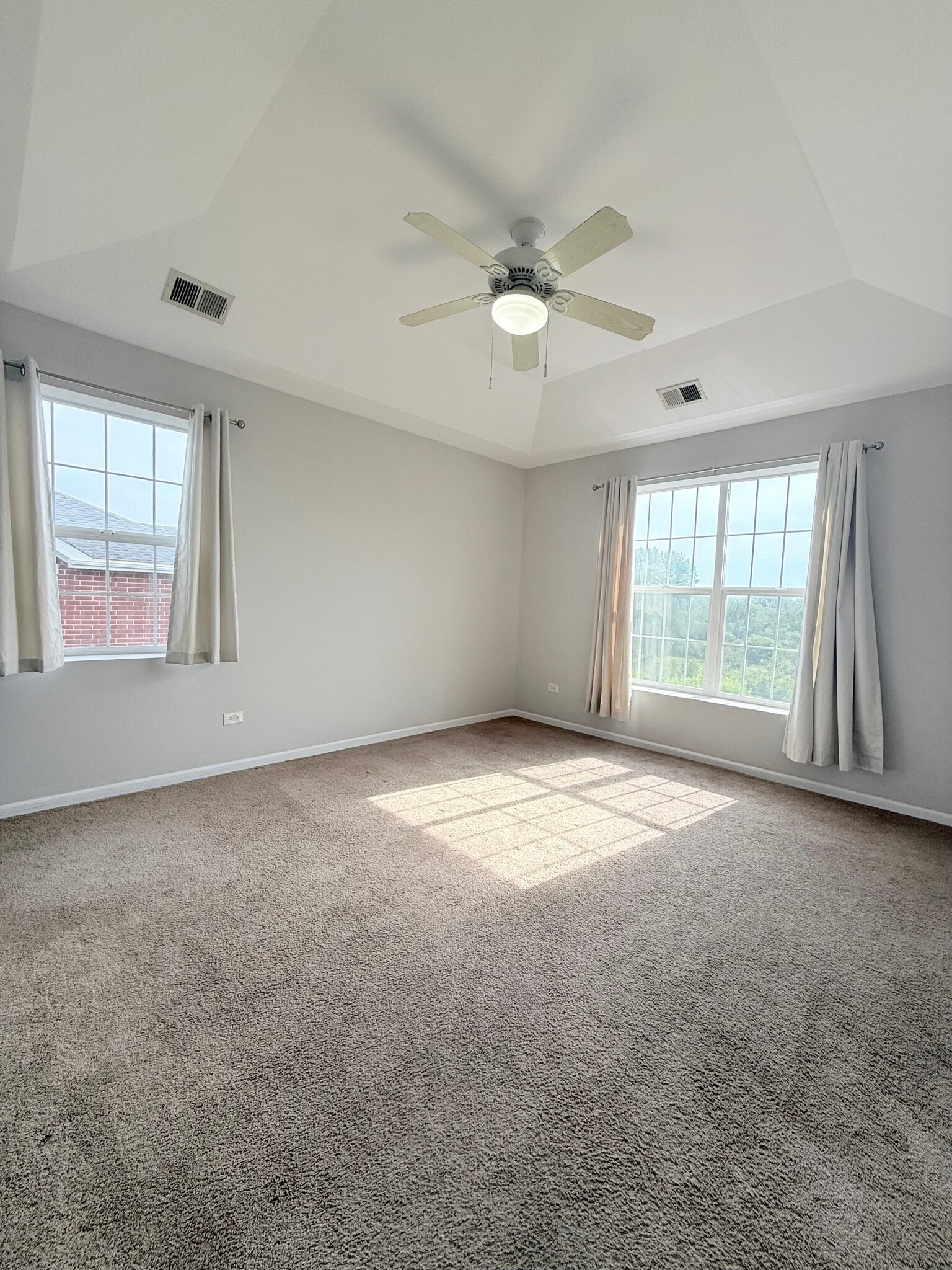 Building Photo - 16631 Liberty Cir