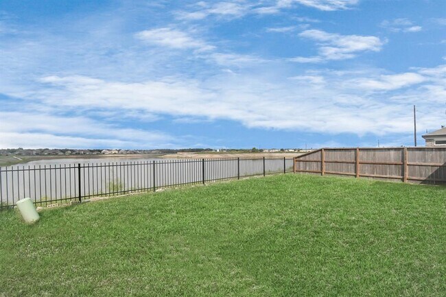 Building Photo - 8802 Mallow Rose Wy