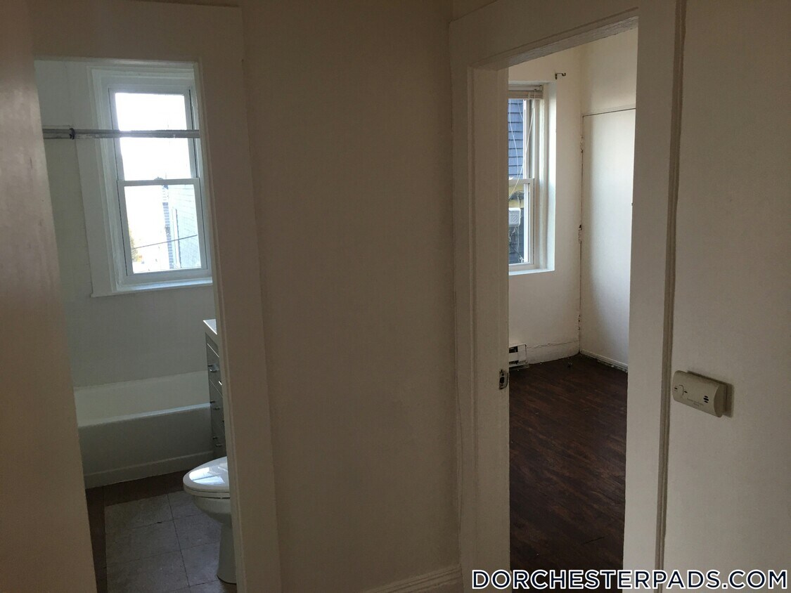 Building Photo - 451 Norfolk St