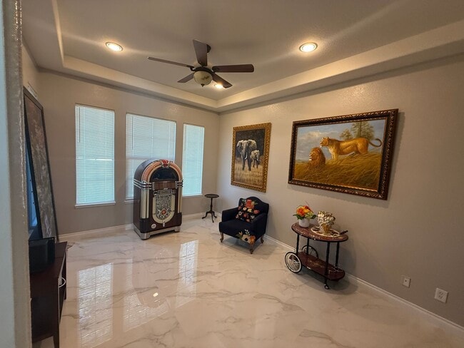 Building Photo - Stonebrook Estates-3 Bedrooms, 3351 SQFT of Luxury & Entertainment