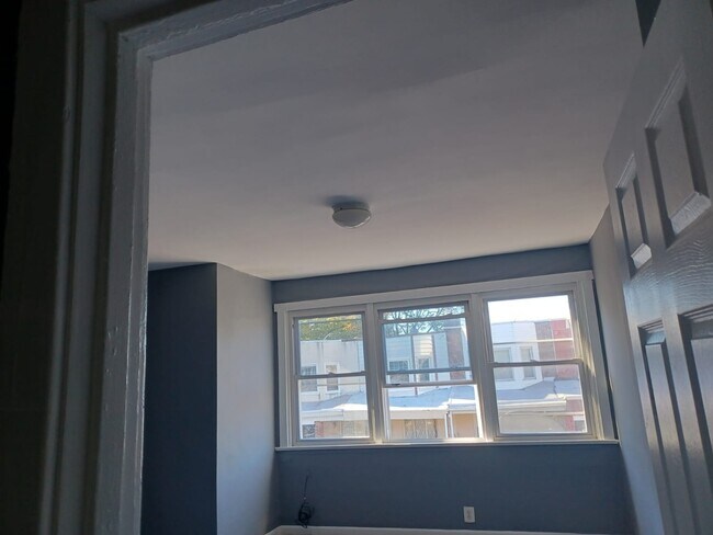 Building Photo - 2699 S Robinson St