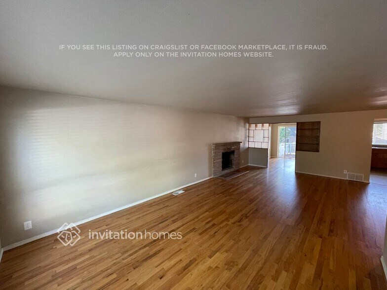 Building Photo - 2155 N 155th St
