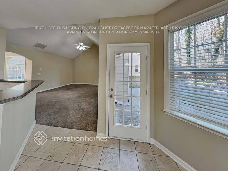 Building Photo - 1160 Martins Down Dr SE