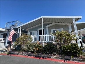 Building Photo - 21851 Newland St