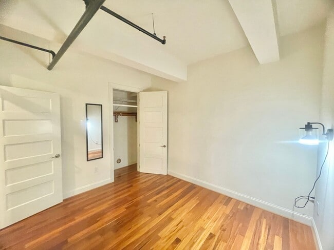 Building Photo - Stunning Downtown Apartment with Parking Garage Access Deducted from monthly Rent!