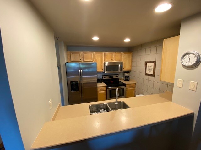 Building Photo - 400 N Richmond St