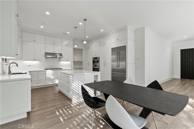 Building Photo - 112 Vigna