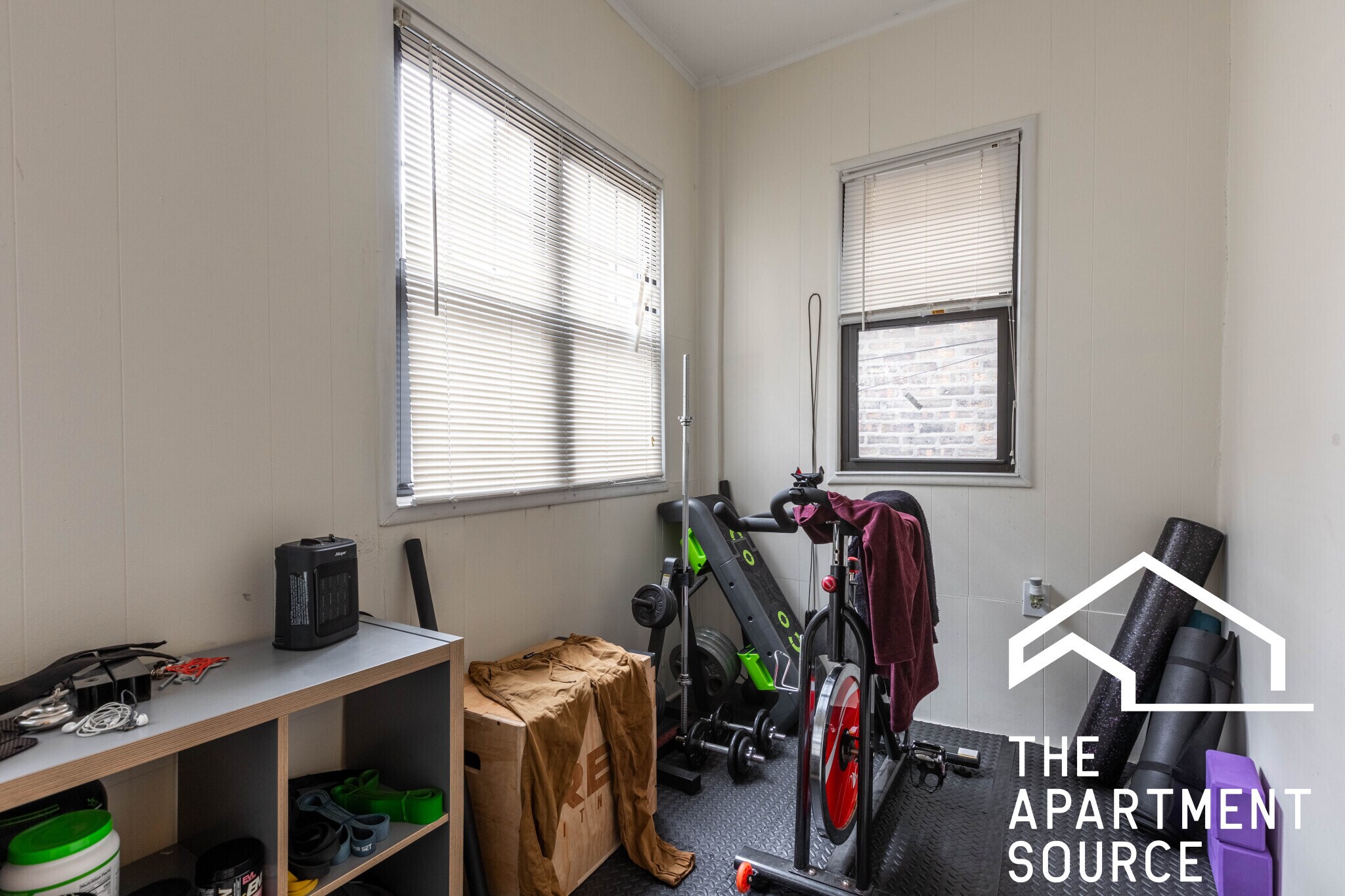 ENCLOSED PORCH - 1627 N Winchester Ave