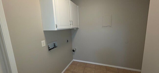 Building Photo - 4 Bedroom home in Southwest Springfield for $1595!