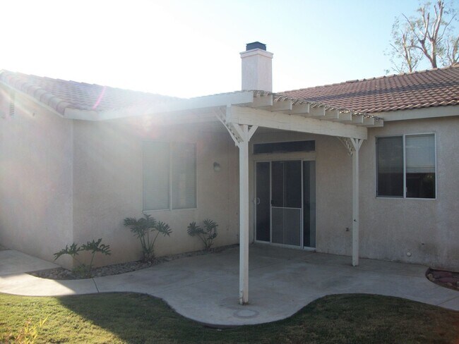 Building Photo - Coming Soon: Spacious 3 Bedroom, 2 Bath Tevis Ranch Home with Fireplace, Covered Patio & 2-Car Ga...