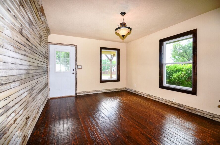 Building Photo - 1421 N Cleveland Ave