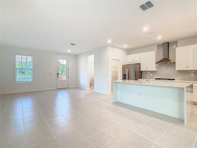 Building Photo - 2402 Celebration Blvd