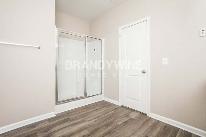 Building Photo - 519 Glenmanor Dr