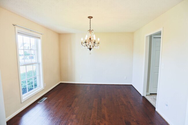 Building Photo - 3927 Stella Dr