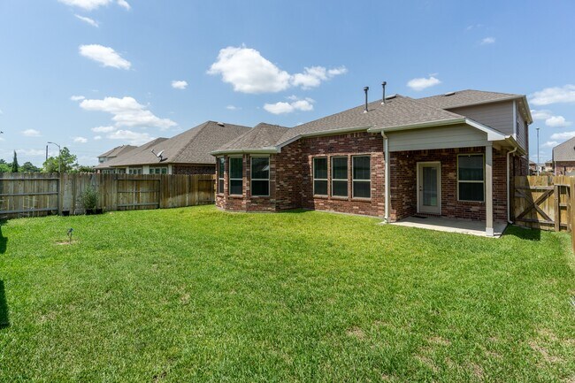 Primary Photo - 19911 Primrose Glen Ln