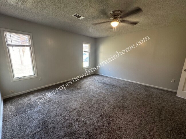 Building Photo - 605 Cooper Estates Dr
