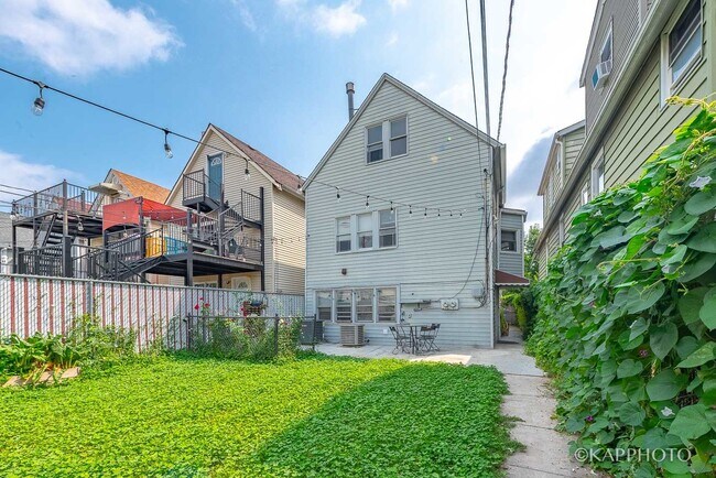 Building Photo - 3108 N St Louis Ave