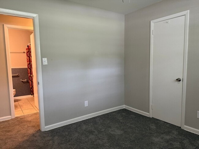 Building Photo - Amazing Ranch Home In Raleigh, Available Now!