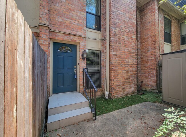 Building Photo - 1601 S Shepherd Dr