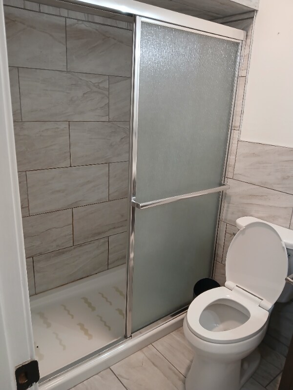 Building Photo - 1703 W Oak Ave